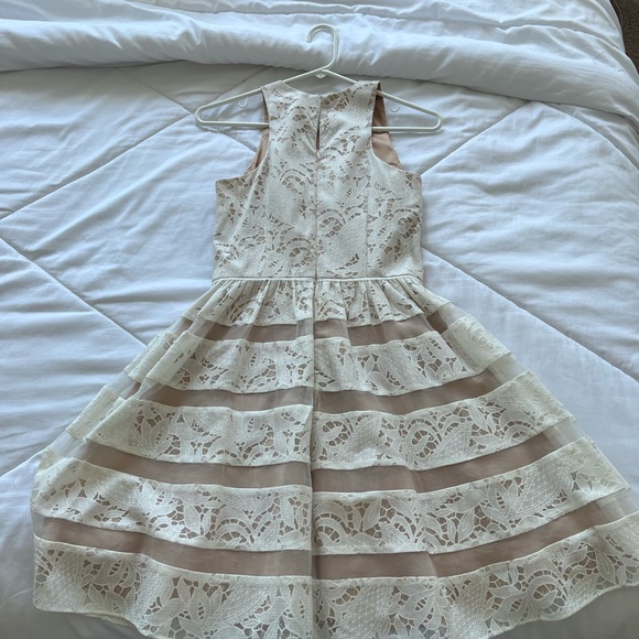 White and beige dress. Used about 3 times in perfect condition. - Picture 2 of 2